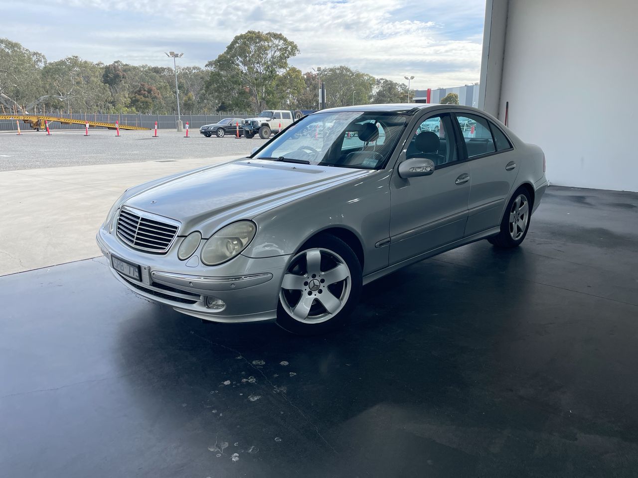 2003 Mercedes Benz E320 Elegance W211 Automatic Sedan