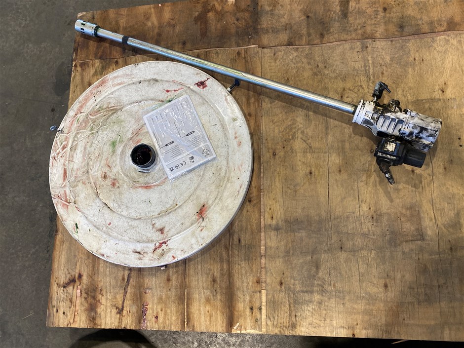 <p>Samoa Grease Pump and Lid</p>