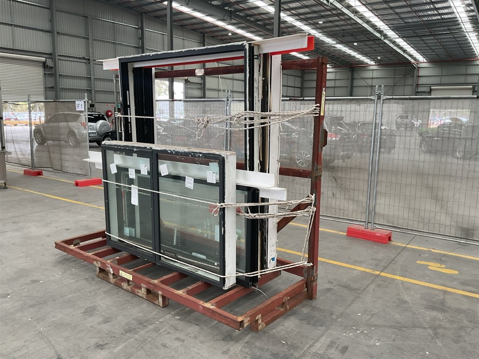 <p>Assorted Alloy Window and Door Frames x 6</p>