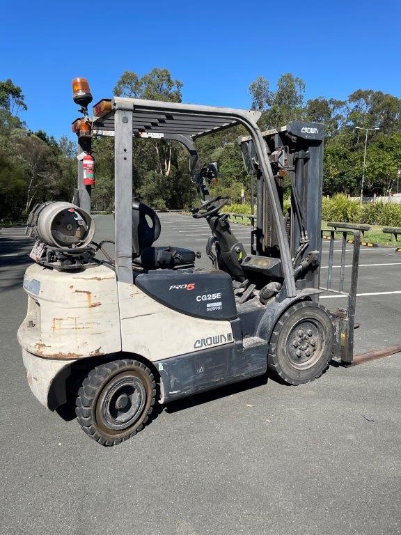 2012 Crown Forklift