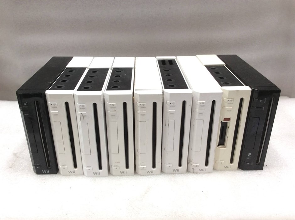 Nintendo Wii RVL-001 and RVL-101 Game Consoles (Lot of 9)
