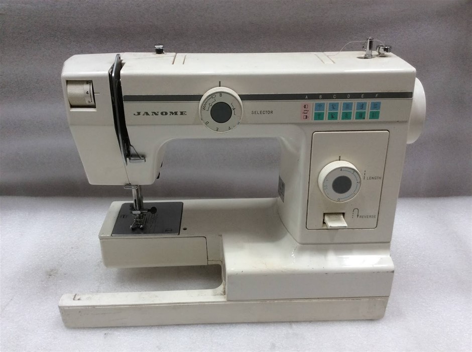 Janome Unknown Model Sewing Machine