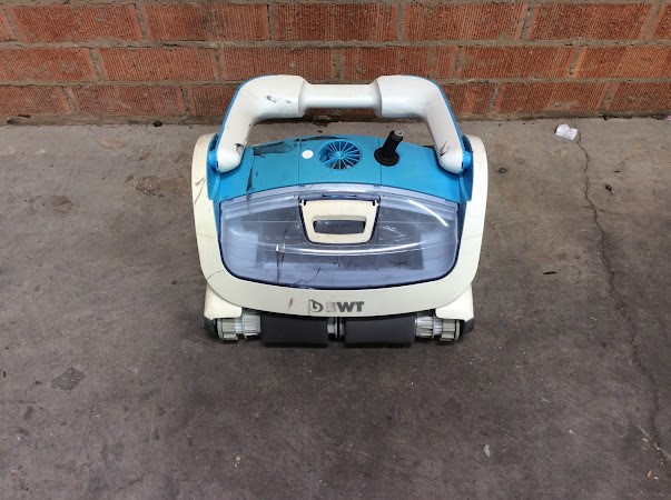 BWT P600 Robotic Pool Cleaner