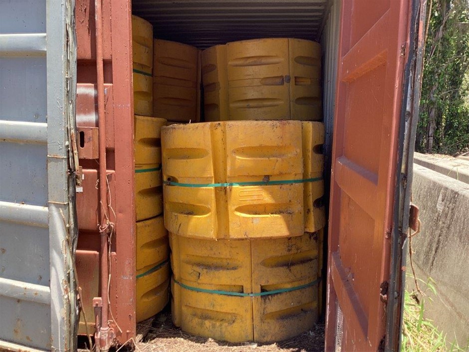 Pipe Floats x 17 approx.