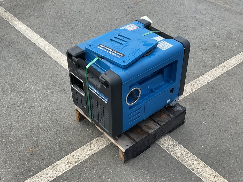 <p>Hyundai HY4000 Petrol Inverter</p>