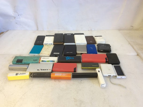 Cygnett/Pocky/VMware Mixed Brand and Model Portable Power Banks/Electronic