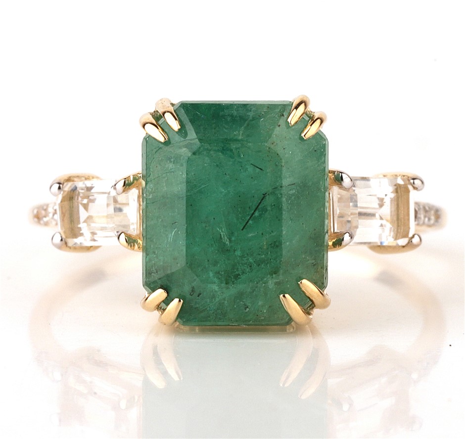 Yellow Gold Natural Emerald & Diamond Ring with Valuation