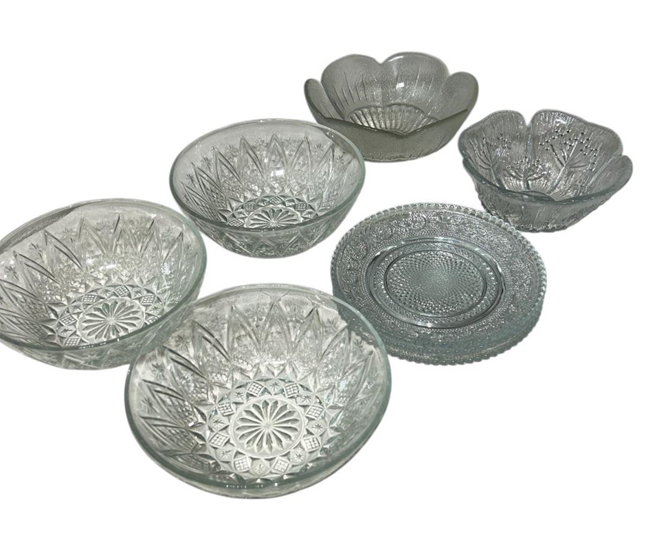 Set of 8x Glass Serving Bowls