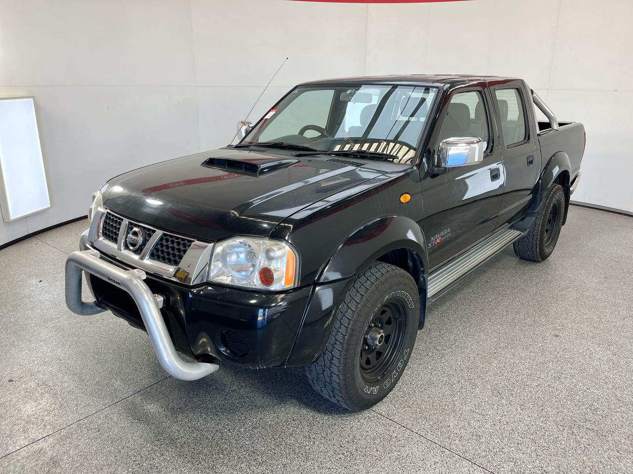 2013 Nissan Navara 4X4 ST-R D22 Turbo Diesel Manual Dual Cab