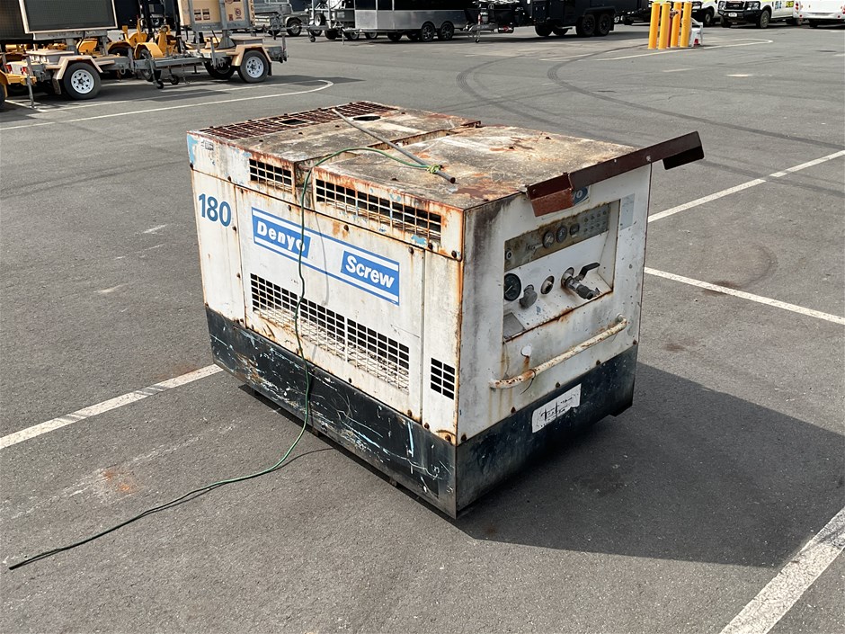 <p>Denyo DIS-180SB2 180CFM Screw Compressor</p>