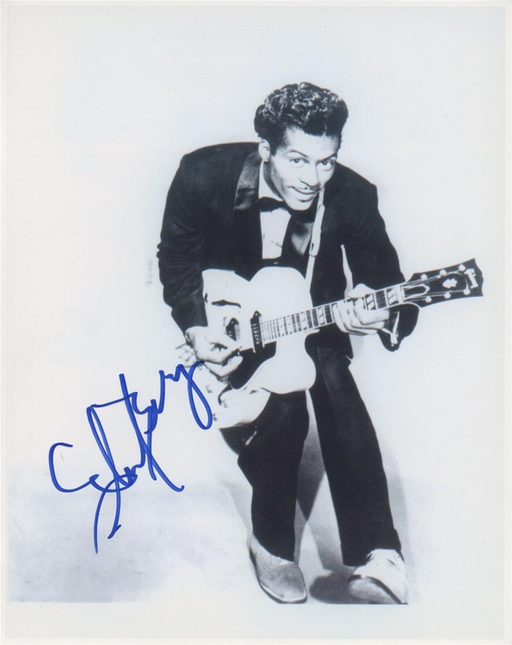 CHUCK BERRY SIGNED PHOTO