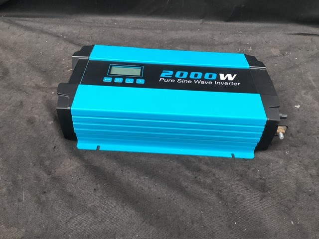 <p>2000W Pure Sine Wave Inverter AC Outlets </p>