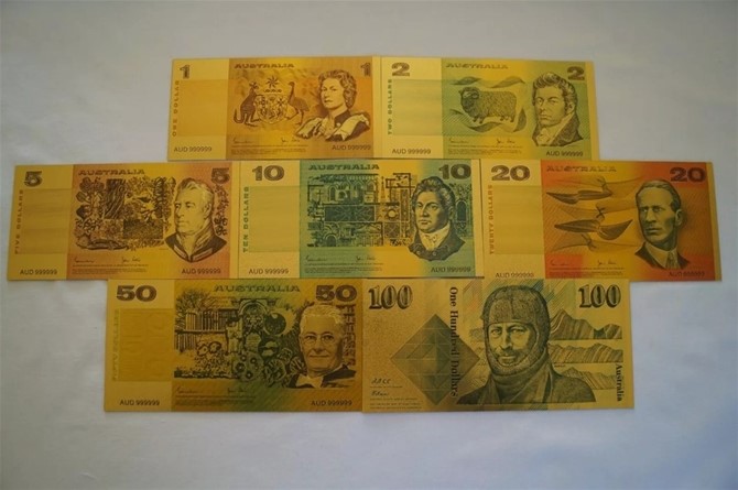 Australia Set of 7 Dollar Collection 24k Gold Plated Sleeved Notes