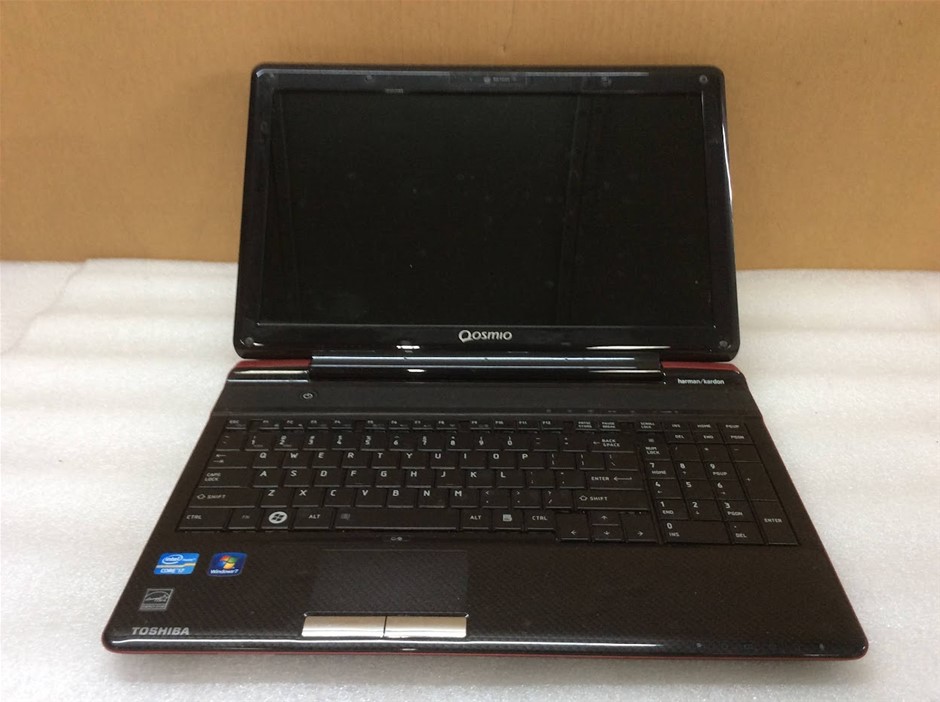 TOSHIBA Qosmio F750 Laptop i7-2670QM 8GBRAM 750GB Red