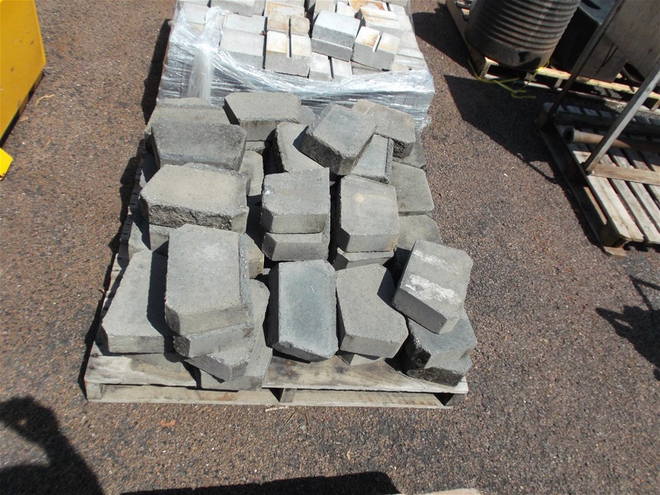 Pallet of Retaining Wall Blocks