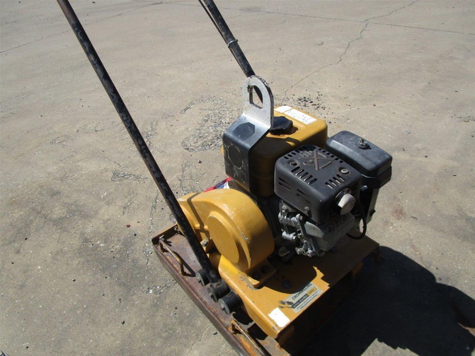 <p><strong>Plate Compactor Crommelins</p></strong>