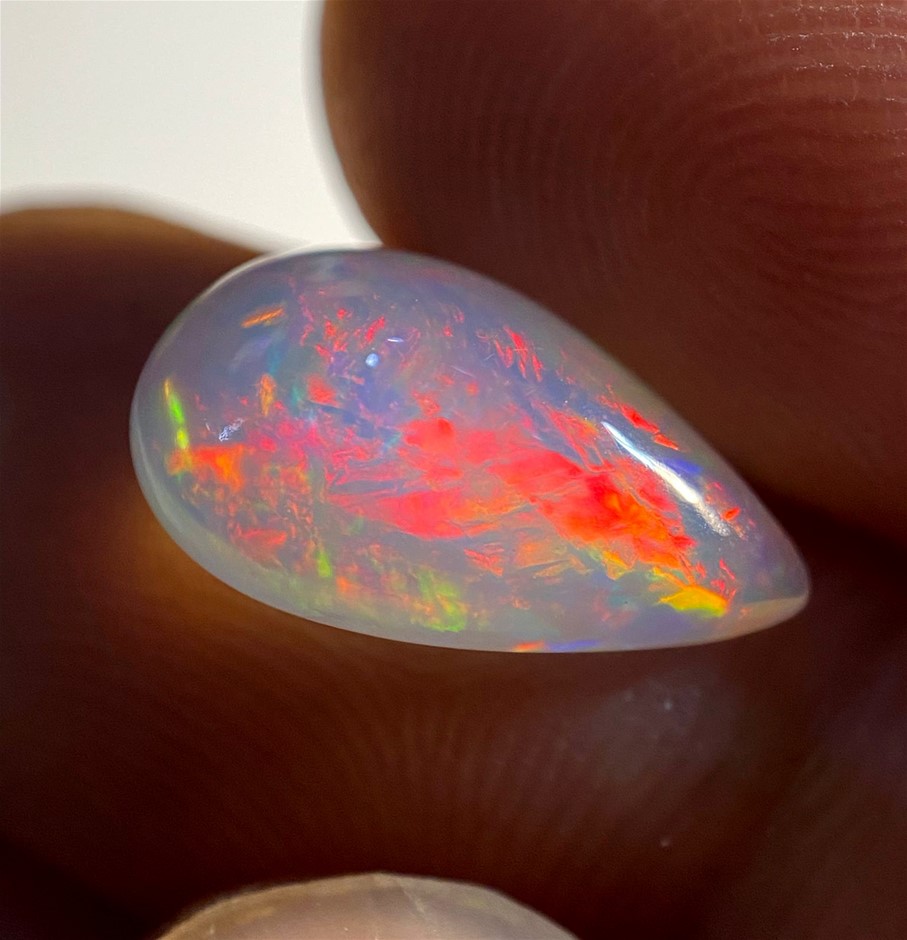 2.80 Carats Spectacular Fiery Opal