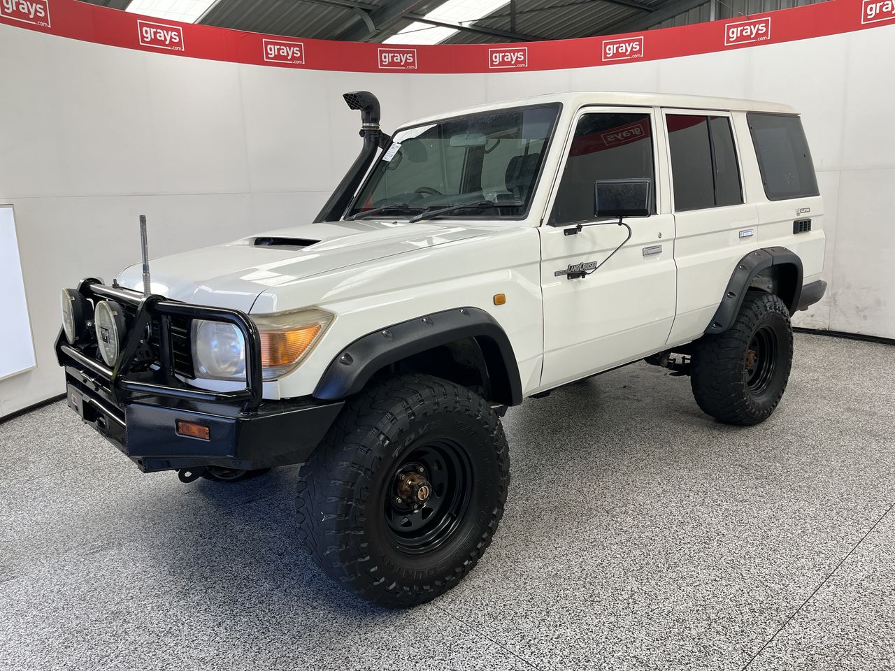 2010 Toyota Landcruiser Workmate VDJ76R Turbo Diesel Manual Wagon