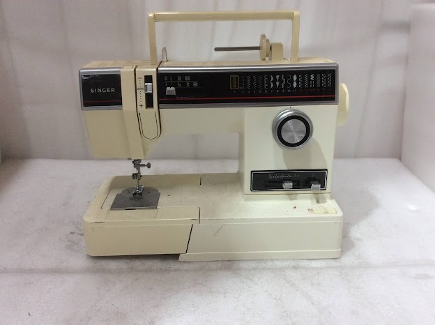 Singer 6235 Sewing Machine