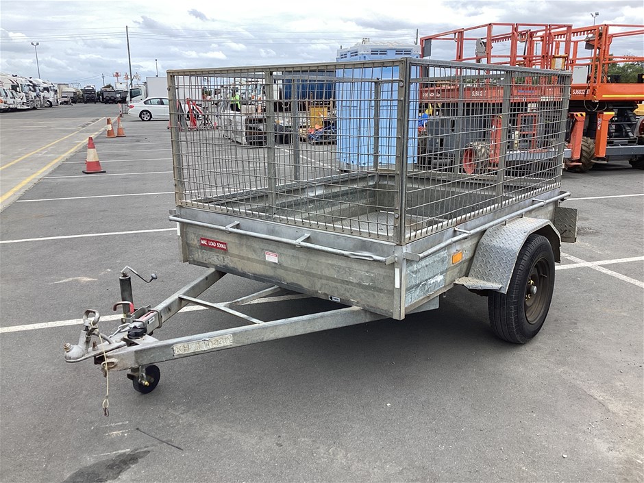 <p>2006 ATA Trailers Box Trailer</p>