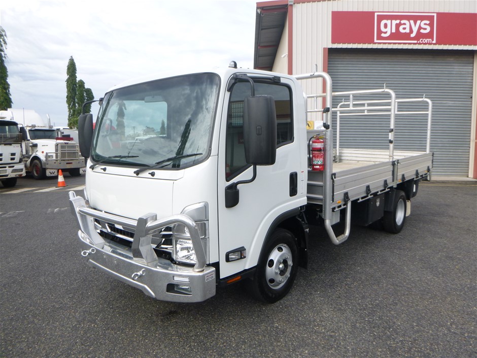 <p>2024 Isuzu NPR5SN 4 x 2 Tray Body Truck</p>