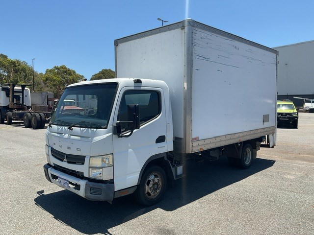 2013 Mitsubishi Canter 4 x 2 Pantech Truck
