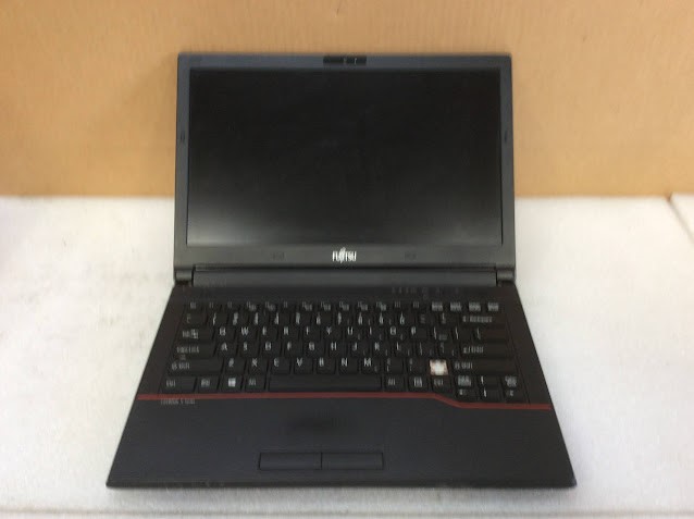 FUJITSU LIFEBOOK E547 Laptop i3-7100U 8GBRAM/128GB Black