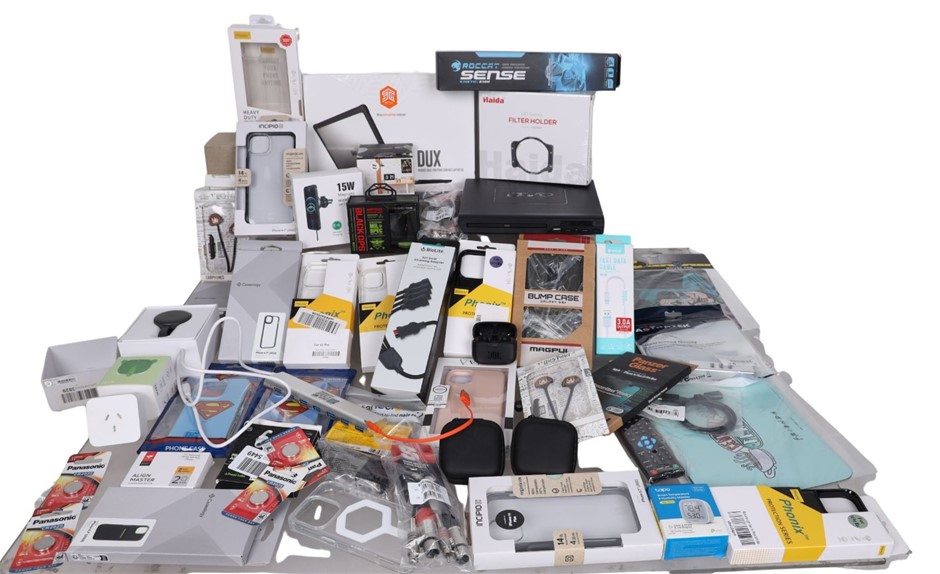 20 x Assorted Electronics and Accessories, INCL: APPLE, GOOGLE, JBL, ETC. N