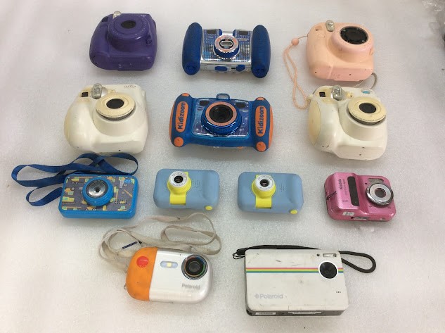 Polaroid/Kodak Mixed Brand Instant Print Cameras (Lot of 12)