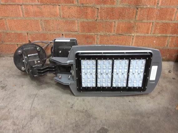 TOSHIBA TGT72 OUTDOOR LED INDUSTRIAL ROADWAY LUMINAIRE