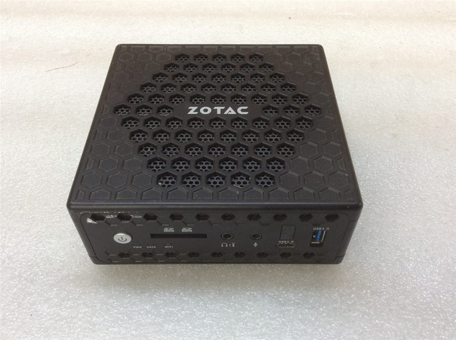 ZOTAC ZBOX-CI323NANO N3150 4GBRAM 128GB Mini PC