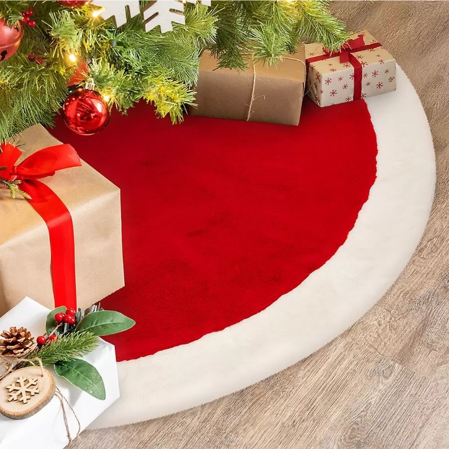 MON CHATEAU Faux Fur Tree Skirt, Red. NB: Not in original packaging.