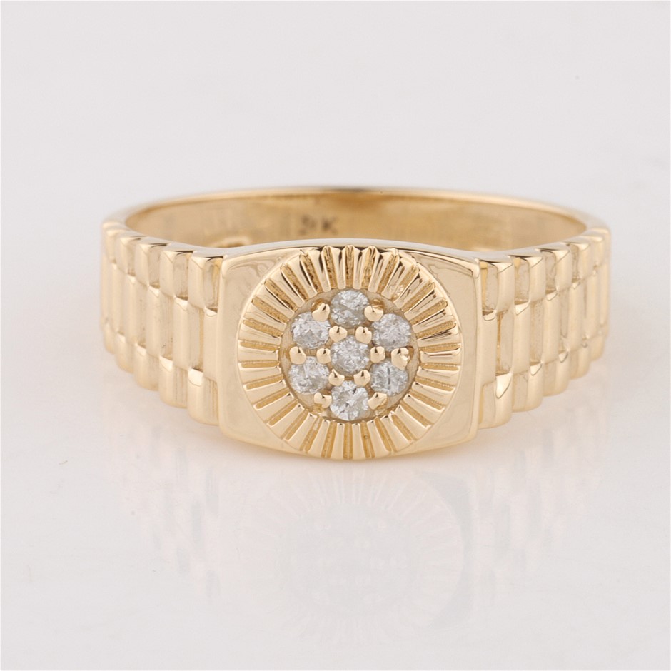 Yellow Gold Natural Diamond Ring with valuation