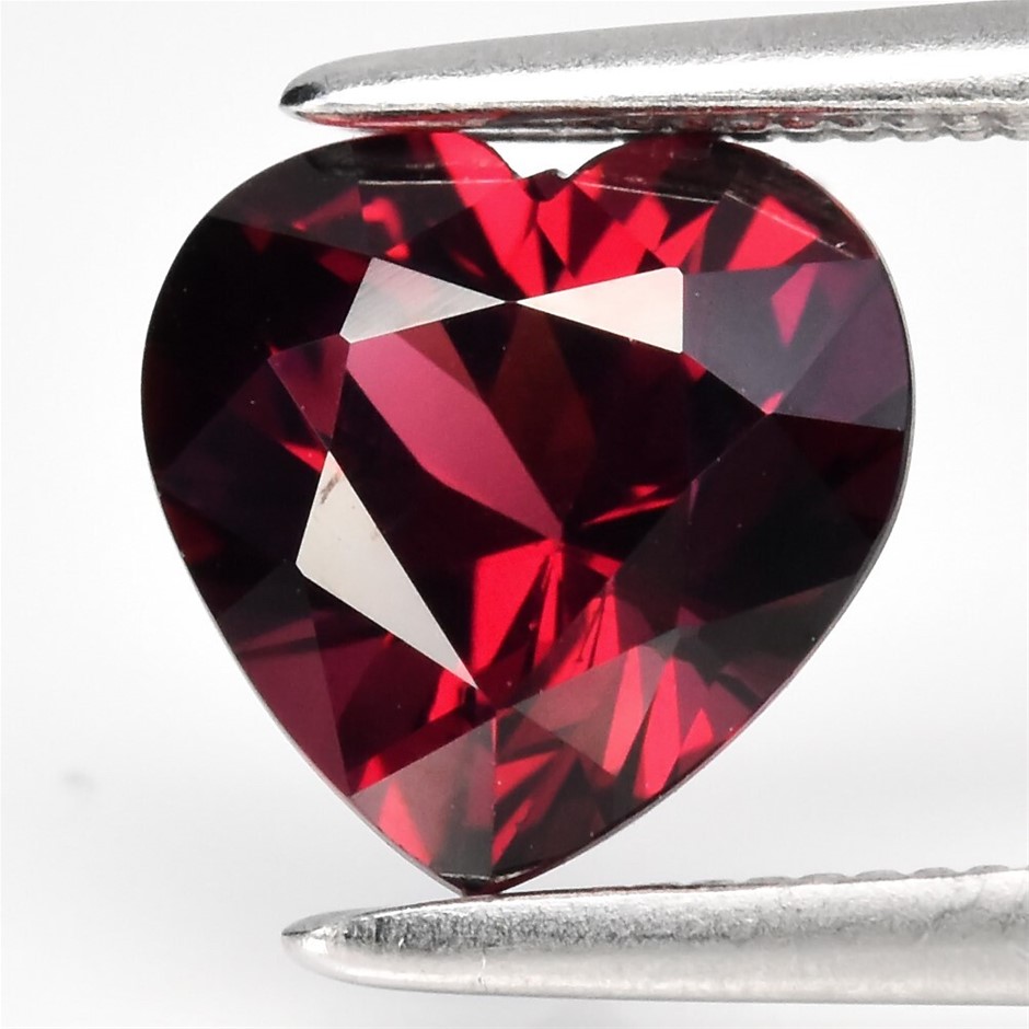 1.61ct Heart Facet Cut Reddish Purple Rhodolite Garnet Gemstone - 1Pc