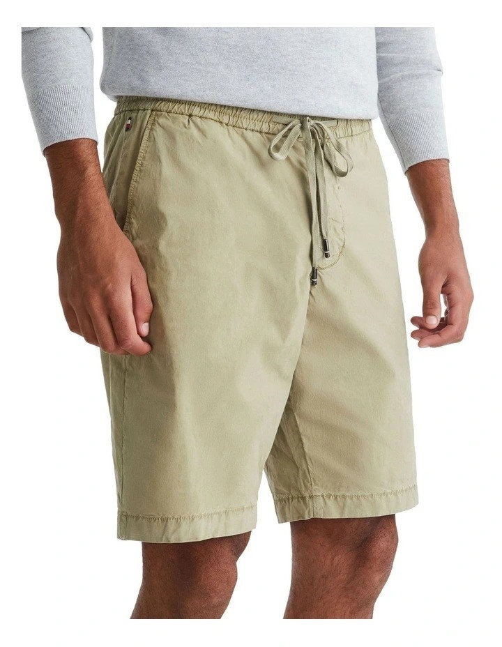 TOMMY HILFIGER Harlem Drawstring Skinny Fit Chino Shorts. Size: 38. Colour: