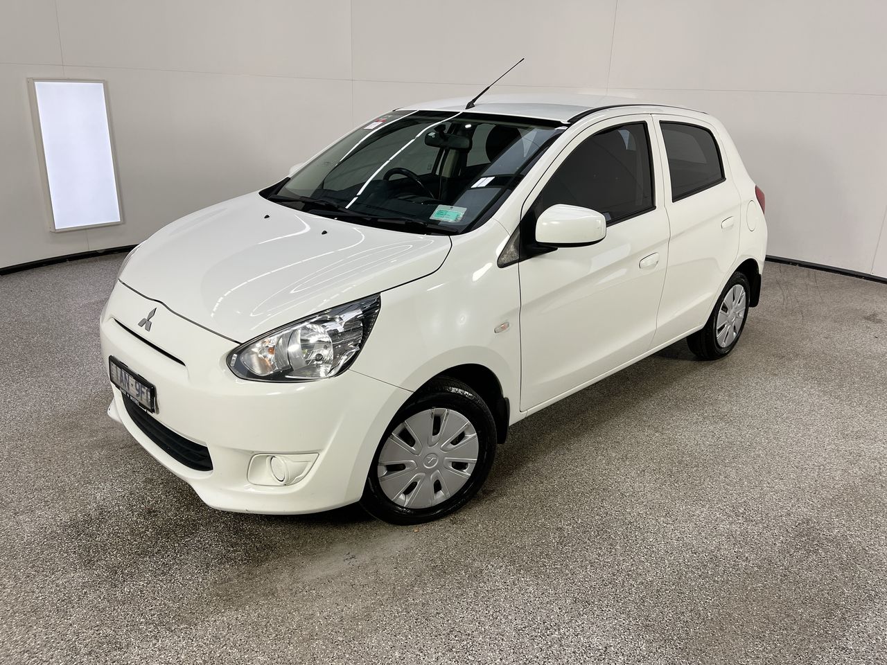 2013 Mitsubishi Mirage ES LA Manual Hatchback