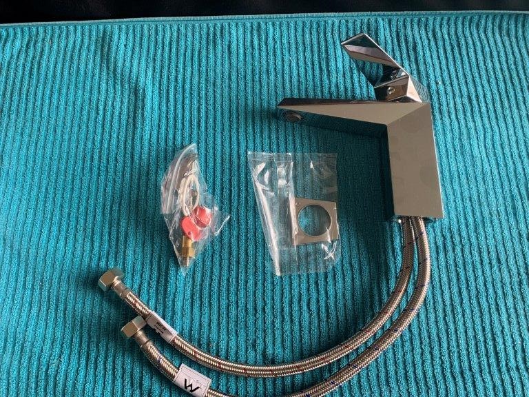 New in Box Azzurra Vero Basin Mixer, Brass - Quantity 1