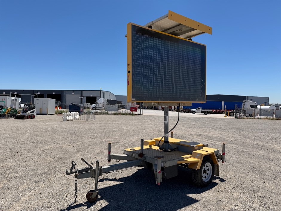 <p>2013 Data Signs VMS Board</p>