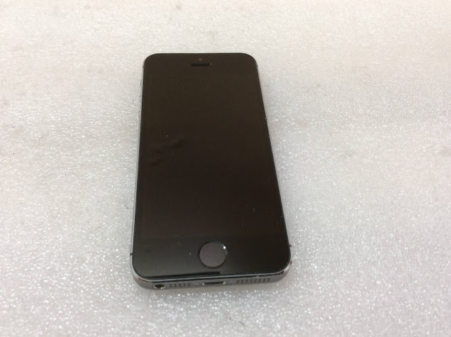 Apple iPhone 5s (A1530) Phone 32GB
