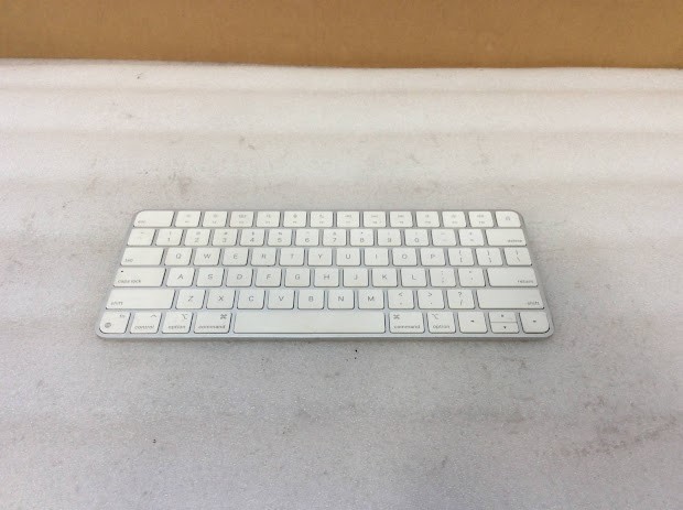 Apple Magic Keyboard A2450