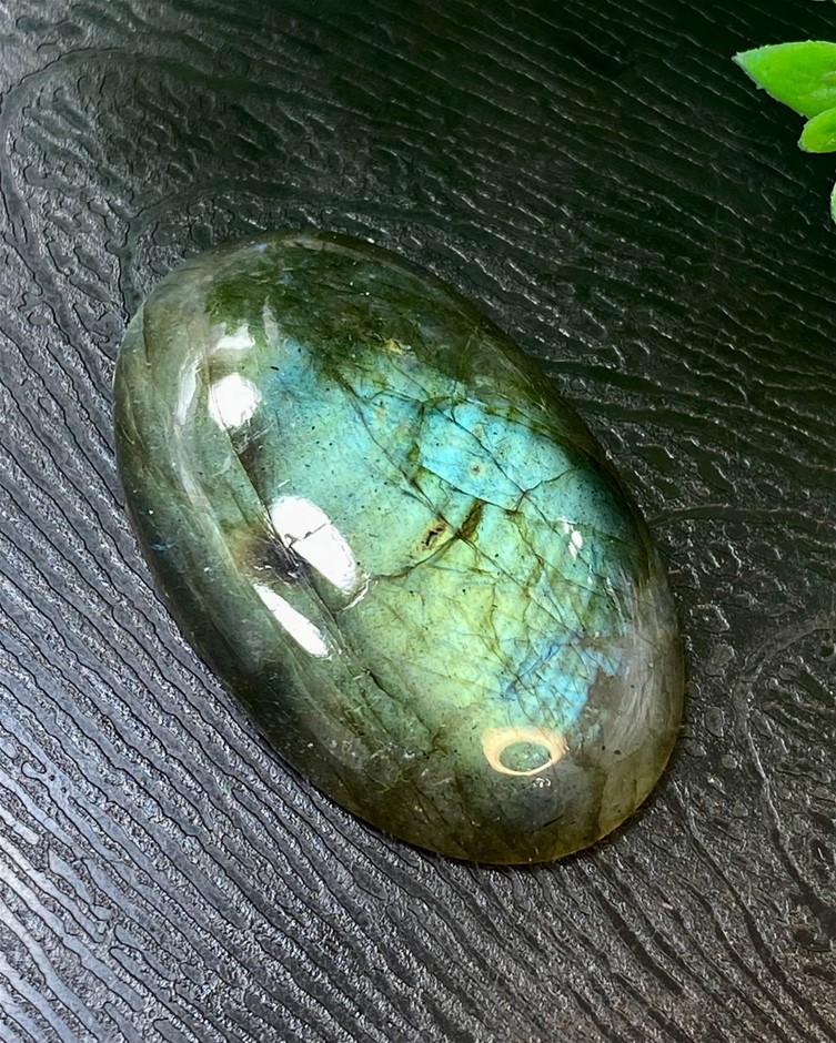 31.15 CT Spectacular Natural Labradorite