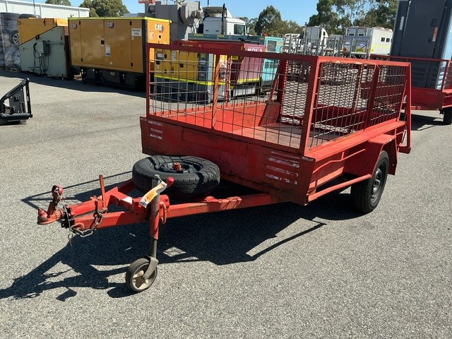 <p>Caged U Tow Single Box Trailer</p>