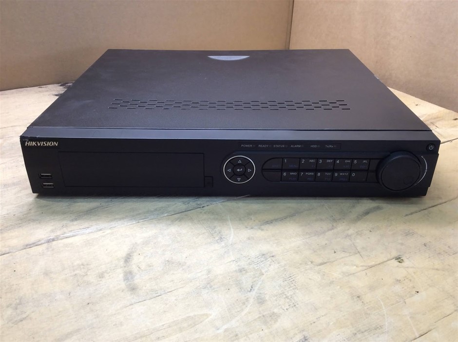 Hikvision DS-7332HUHI-K4 Digital Video Recorder