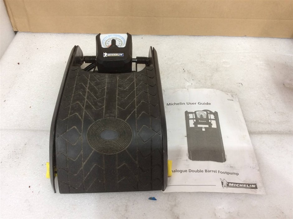 Michelin Analogue Double Barrel Foot Pump