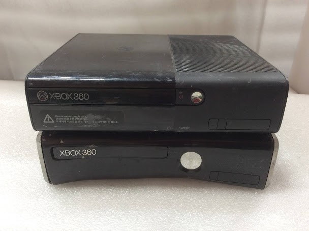 Microsoft Xbox 360 E 1538&Xbox 360 S 1439 Console (Lot of 2)