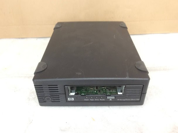 HP StorageWorks Ultrium 920 Tape Drive Auction (0092-2577950) | Grays ...