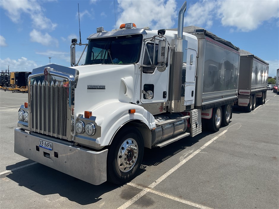 2015 Kenworth T409SAR 6 x 4 Tipper Truck