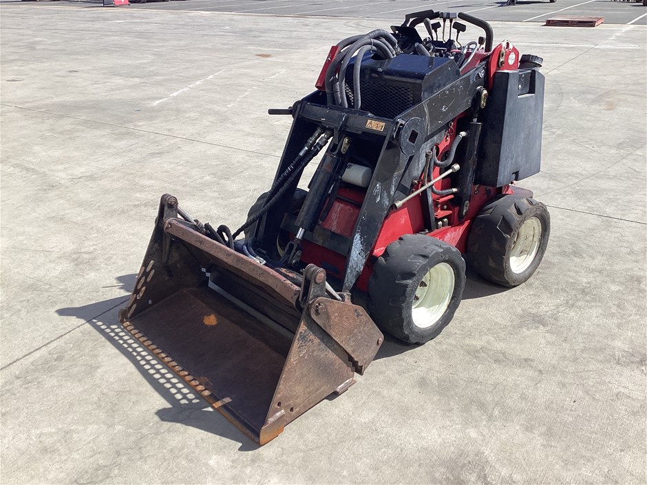 <p>Toro 22337CP Mini Loader</p>