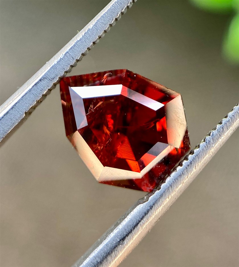 2.80 CT Quality Almandine Garnet