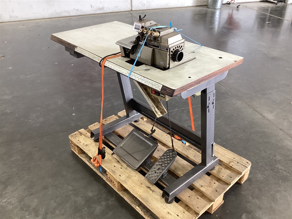 Singer 872B Overlocker